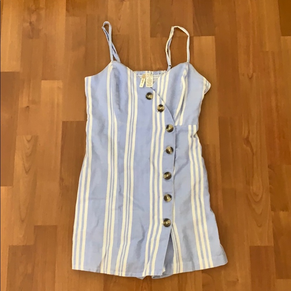 Blue and white romper - Picture 1 of 2